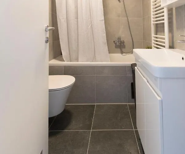 Schloss * زادار